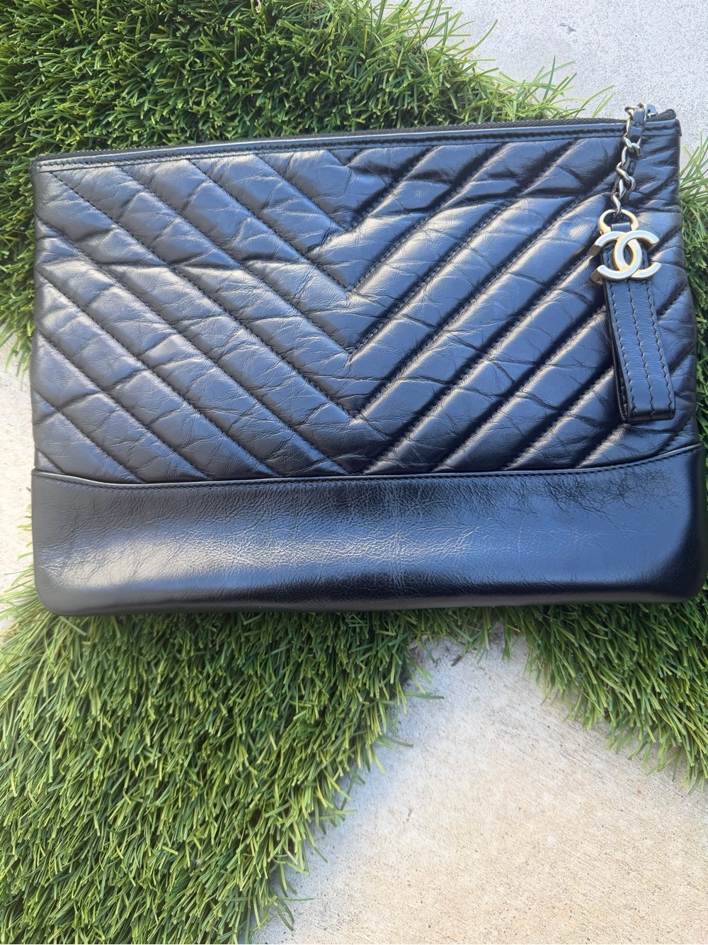 Chanel Gabrielle Chevron Aged Crumpled Calfskin Quilted Leather Clutch - Black